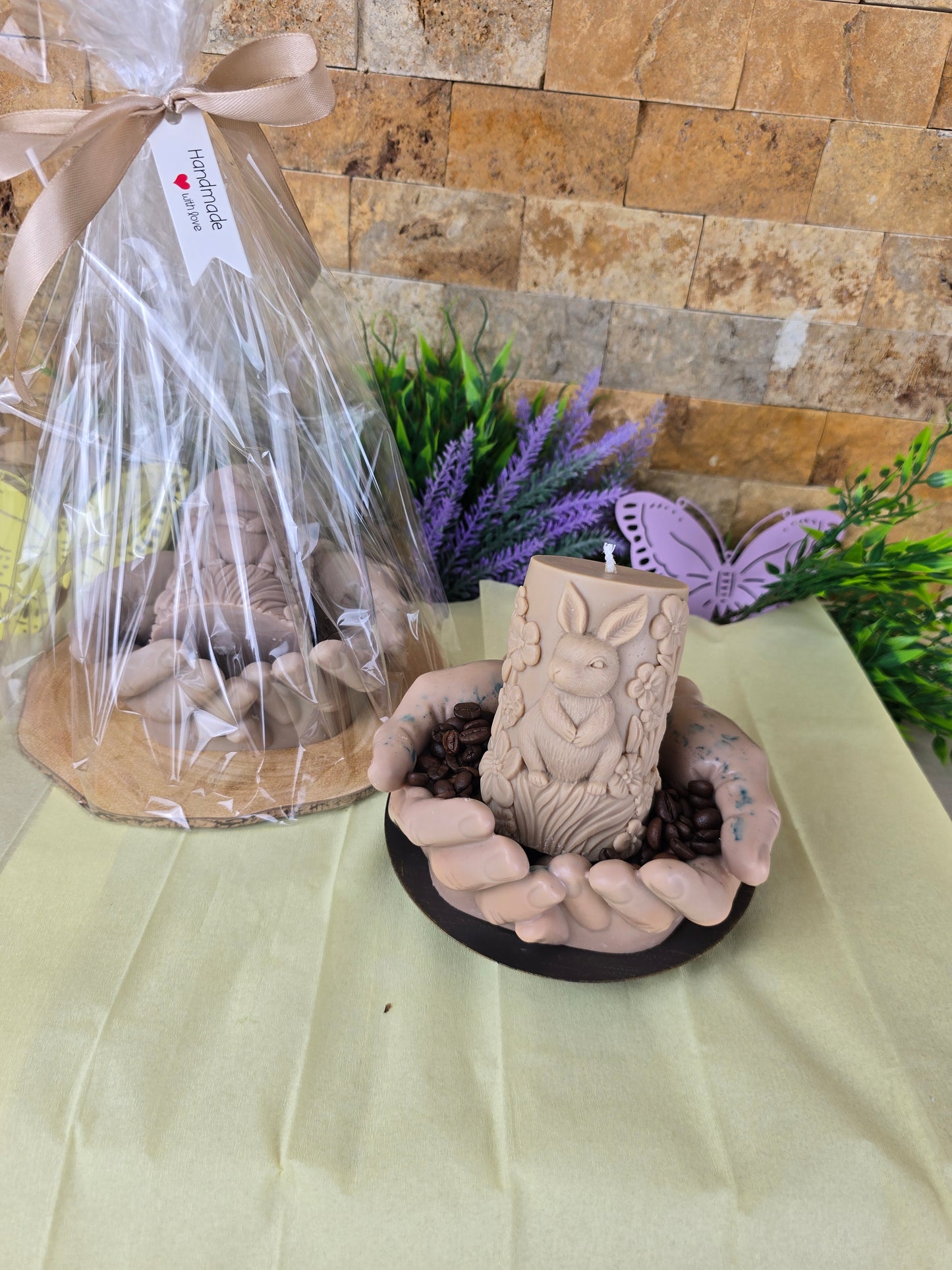 Set decorativ handmade „Mângâierea Primăverii” – Iepuraș și mâini din ceară