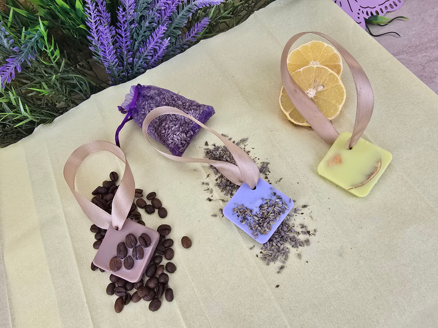 Odorizante de dulap handmade – „Puf de Parfum” cu aromă naturală