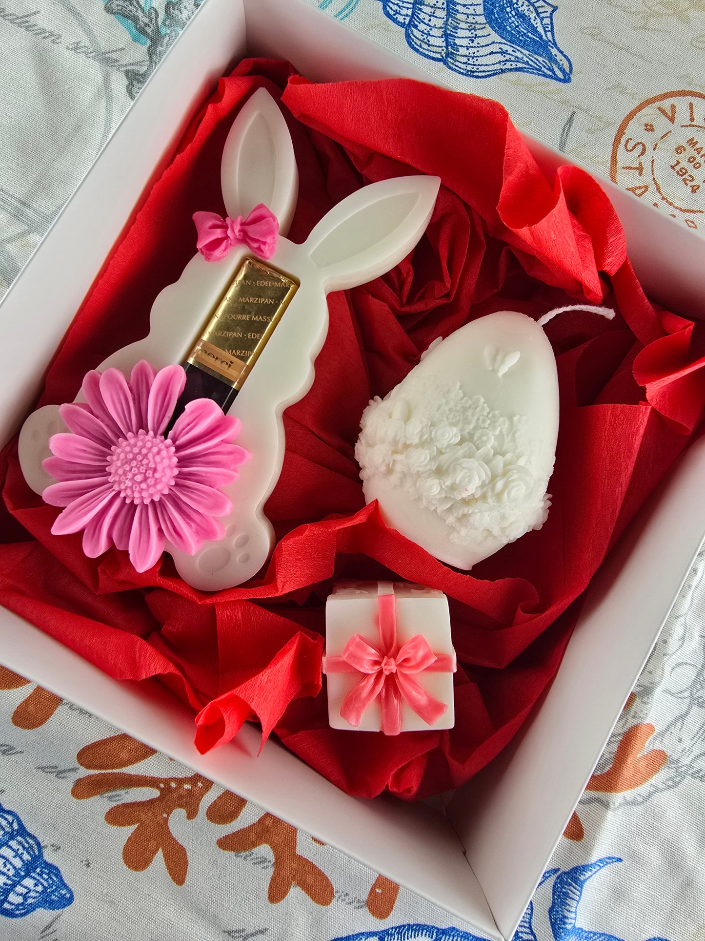 Set Cadou Handmade de Paște – Surprize Dulci & Luminoase cu Ceară Naturală