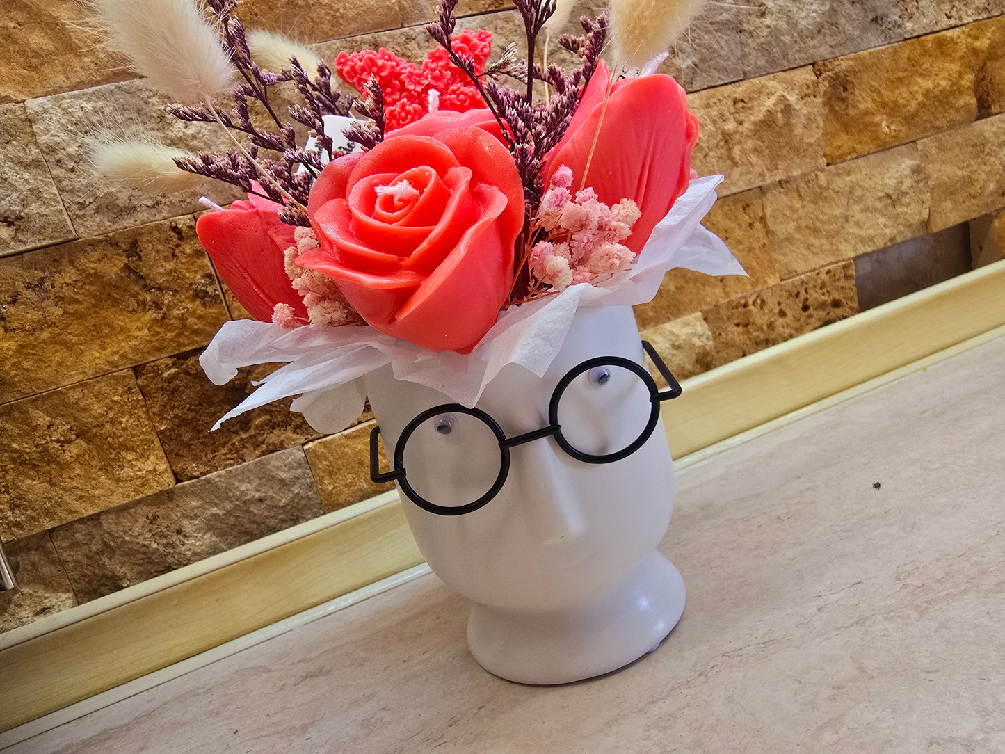Buchet decorativ din ceară – „Profesorul Florilor”, Handmade & Parfumat