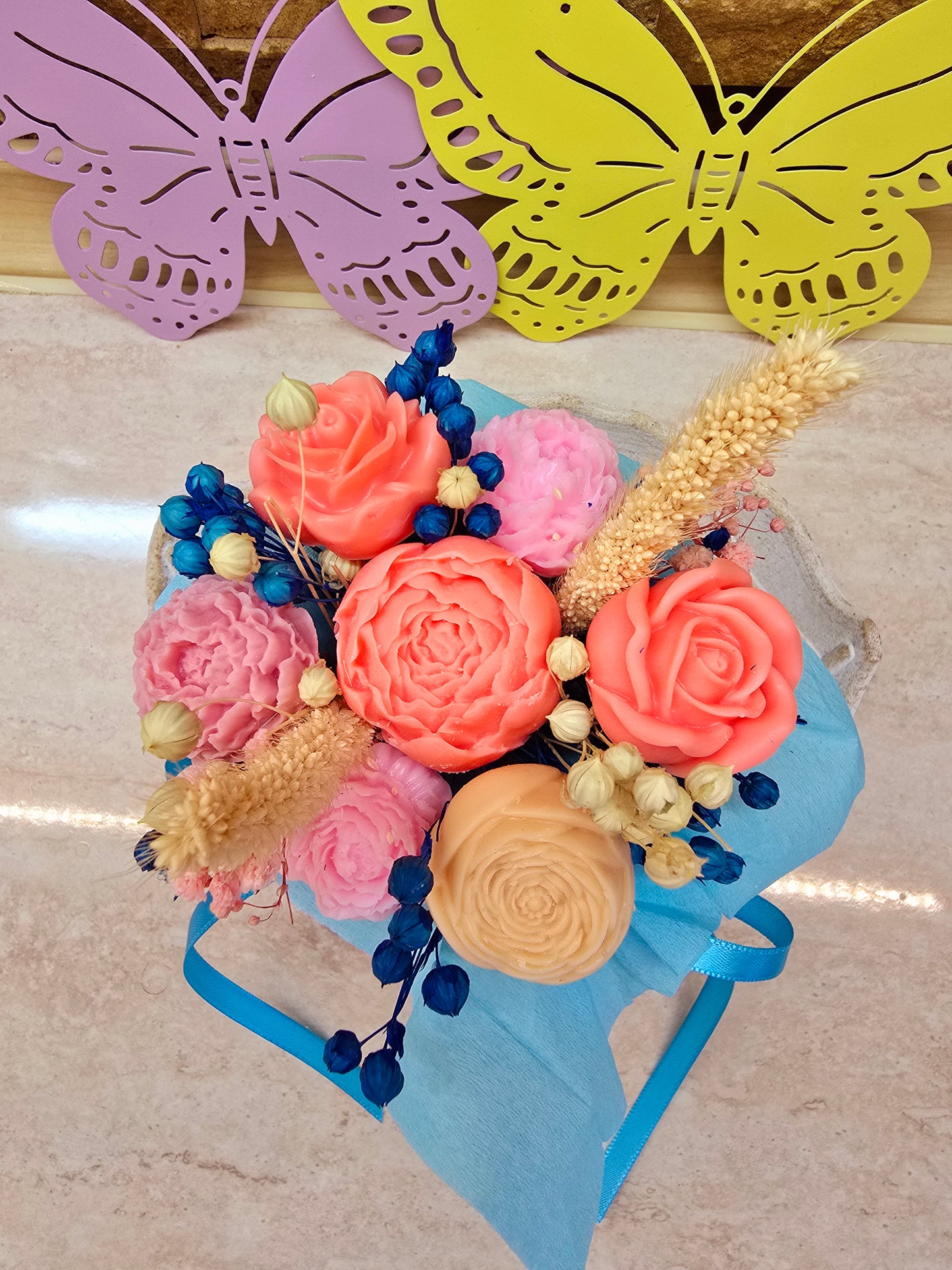 Mini Bouquet Parfumat Handmade – Flori din Ceară care nu se ofilesc