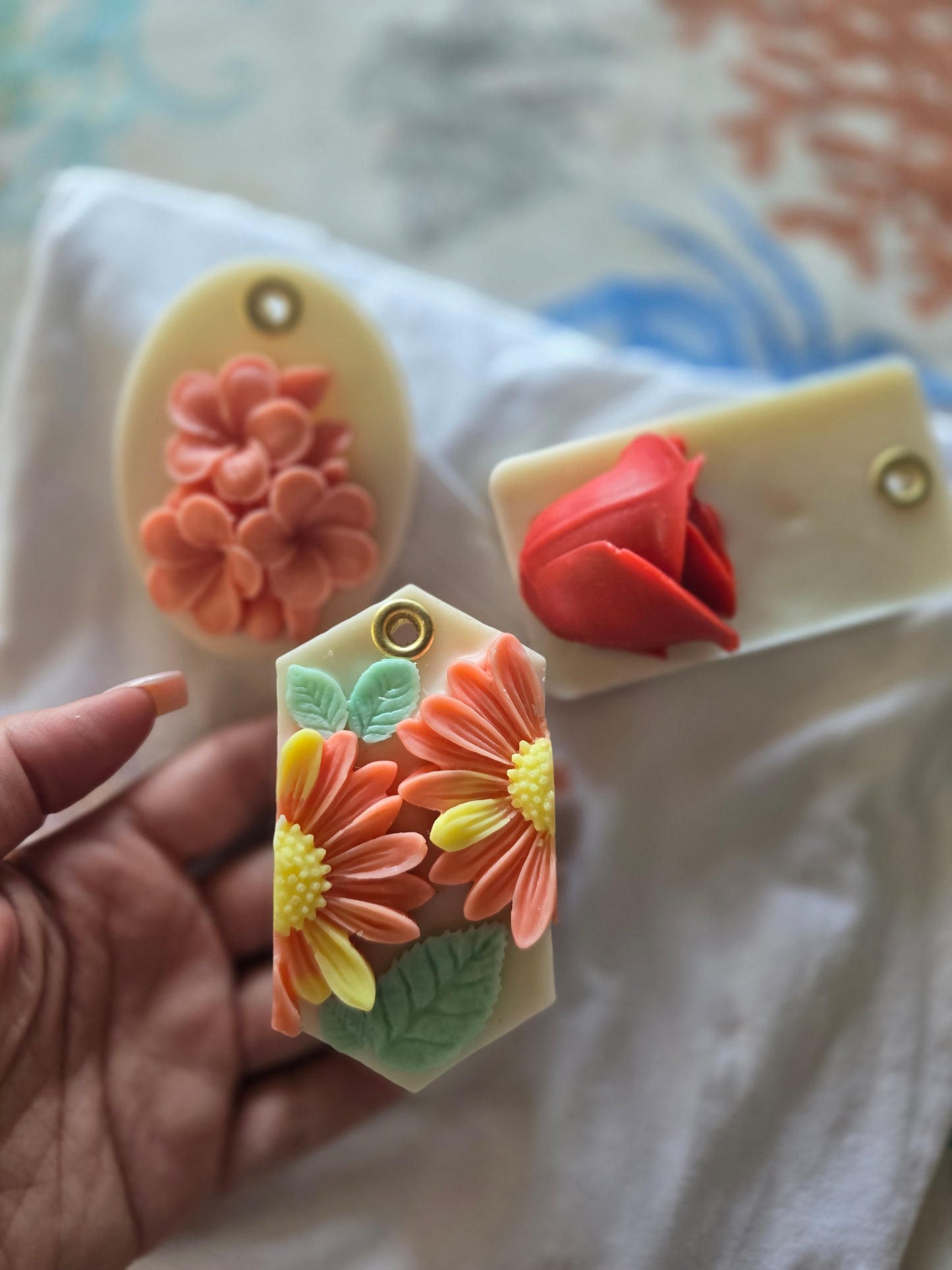 🌸 Florărie de Dulap – Odorizante parfumate din ceară cu flori decorative