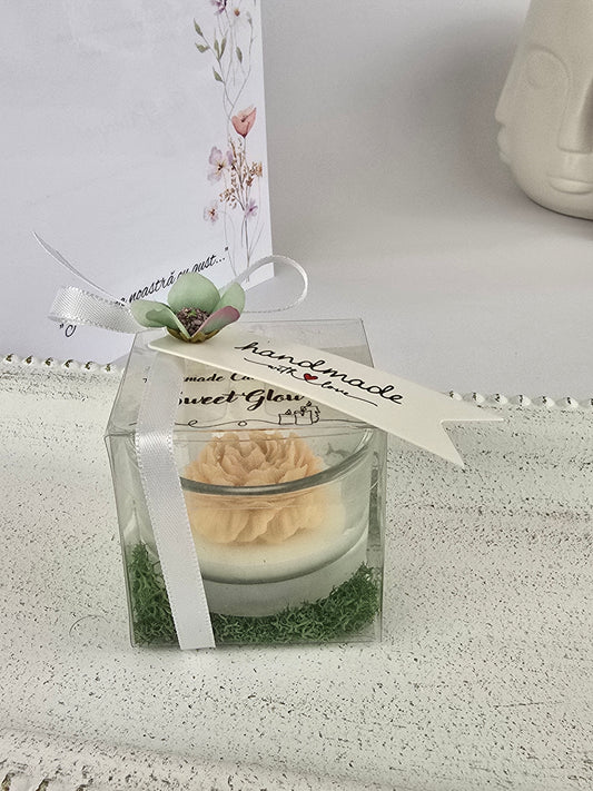 Lumânare parfumată handmade „Lumina Florii”