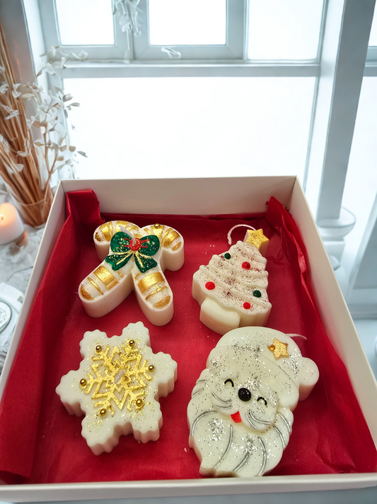 Pachet de Sărbători Handmade – Fulg de Nea, Moș Crăciun, Clopoțel și Brăduț