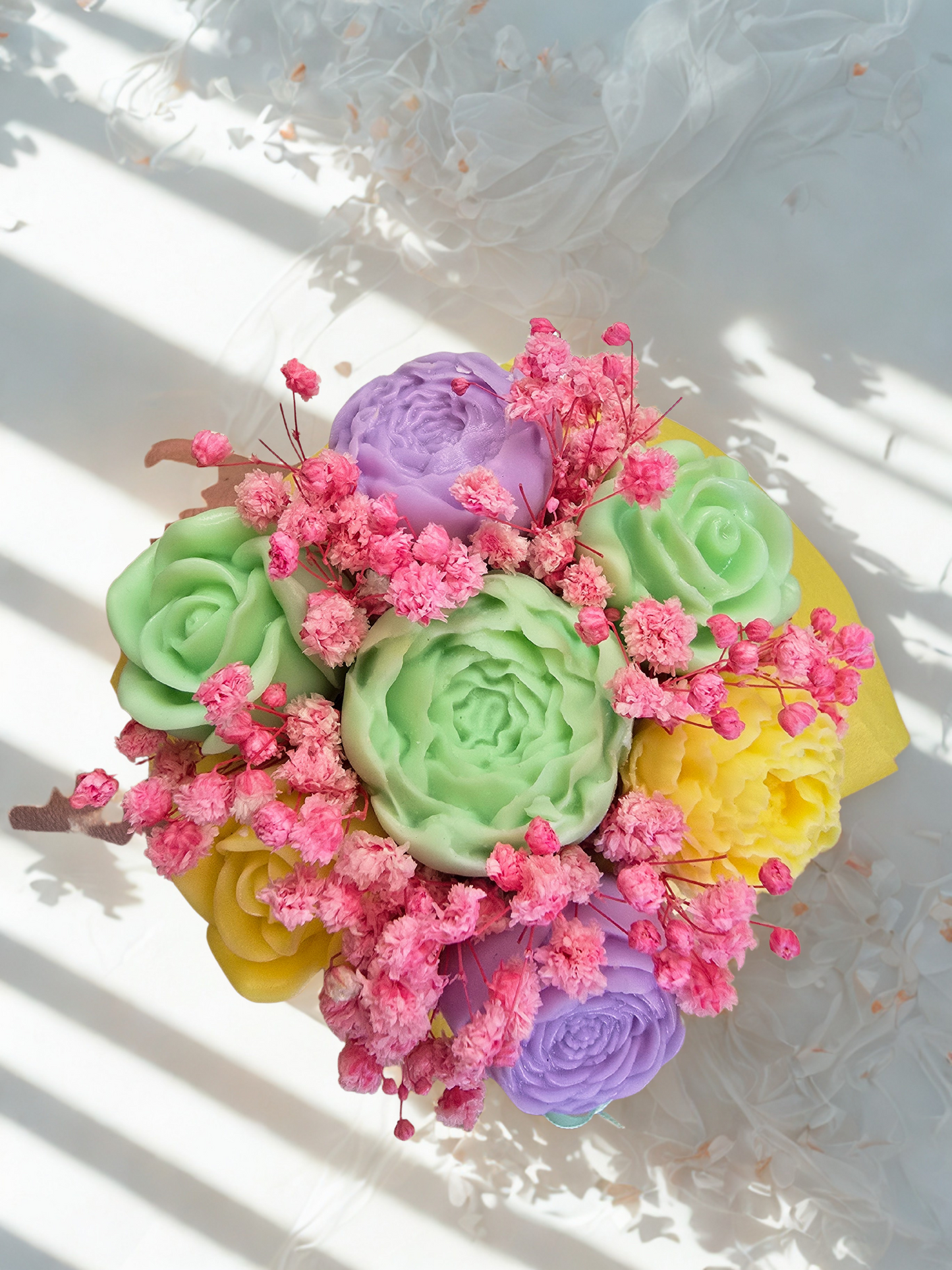 Mini Bouquet Parfumat Handmade – Flori din Ceară care nu se ofilesc