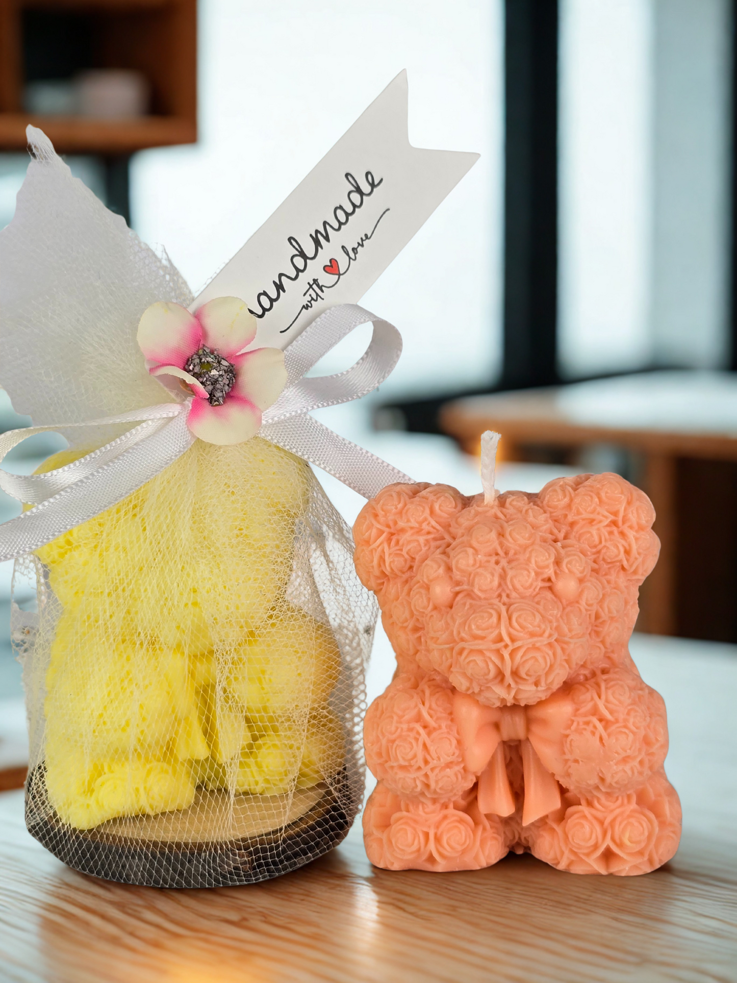 Ursuleț decorativ din ceară parfumată – „Fără Griji”, Handmade