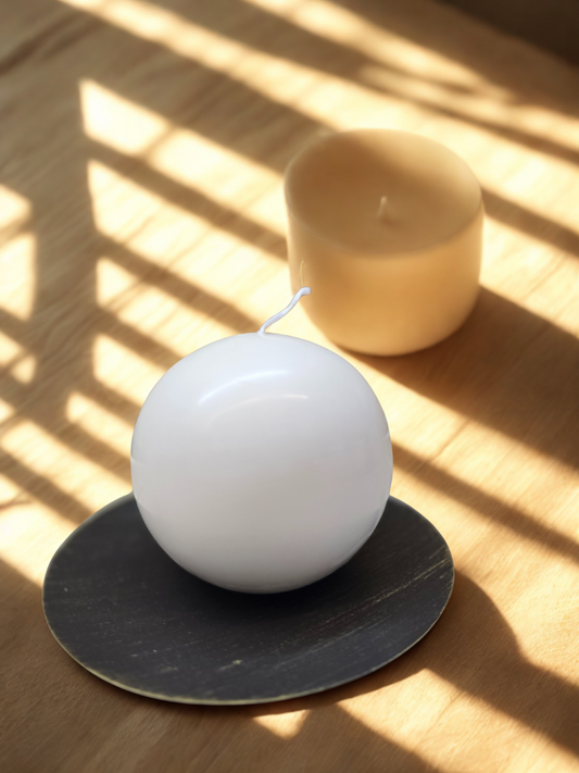 Lumânare handmade rotundă – „Luna Sferică”, ceară naturală & aromă subtilă